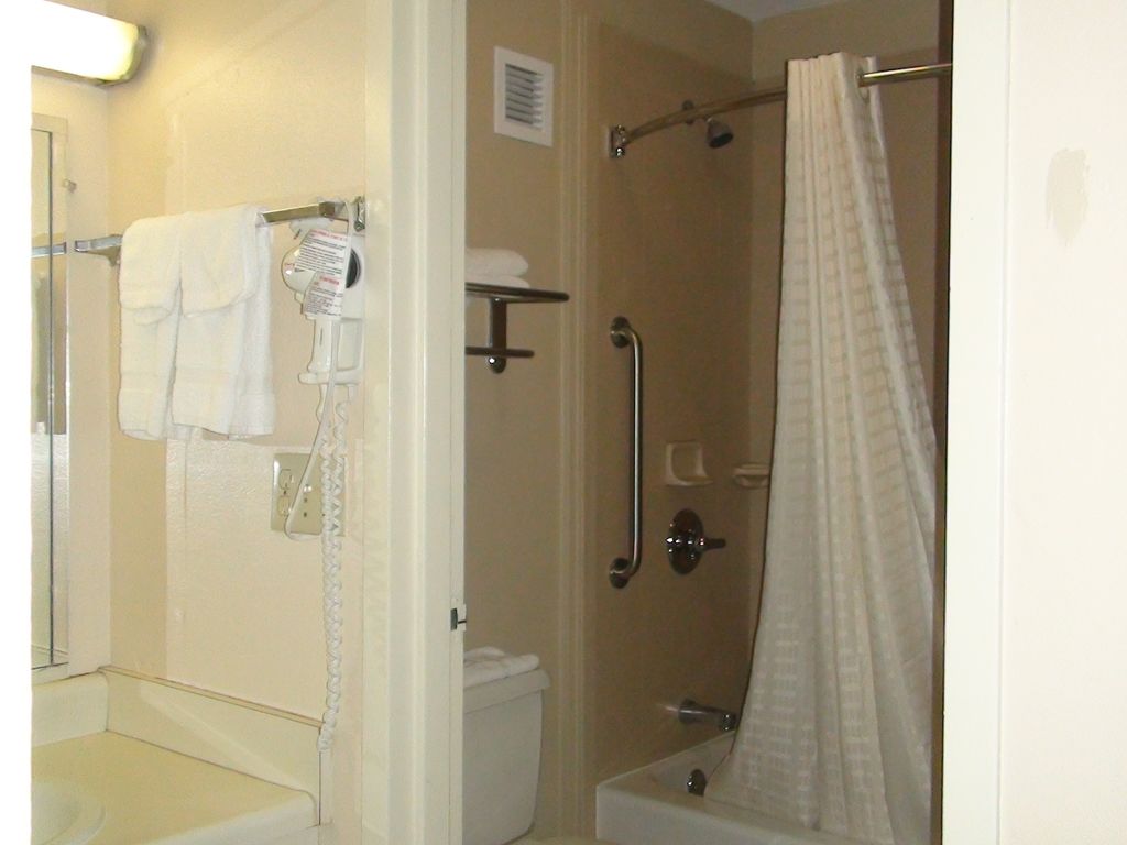 Motel 6 Oklahoma City Ok Frontier City Edmond Phòng bức ảnh
